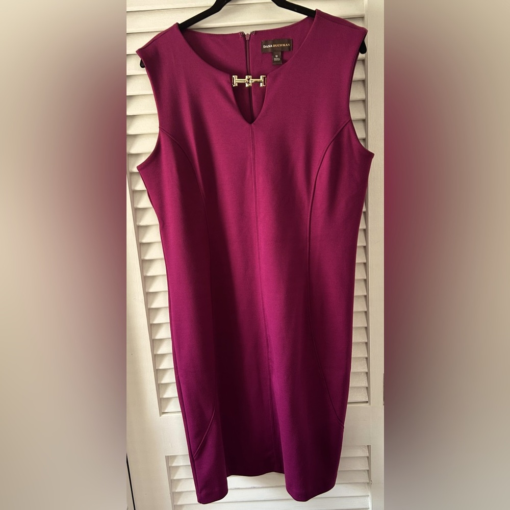 Dana Buchman Global adventure sleeveless dress size 12 in wine color